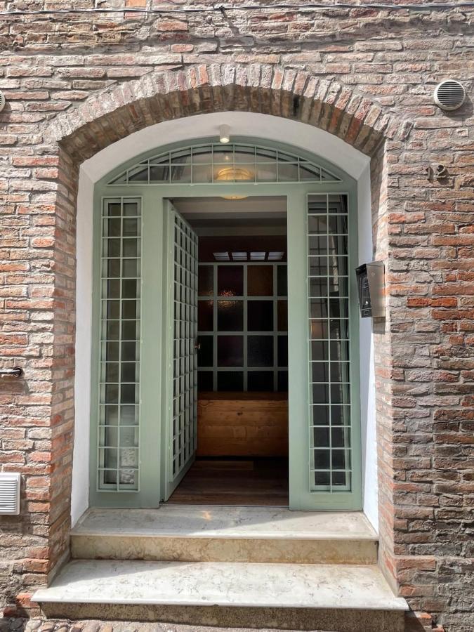 Estense 12 Appartamento In Centro Citta Ferrara Exterior foto